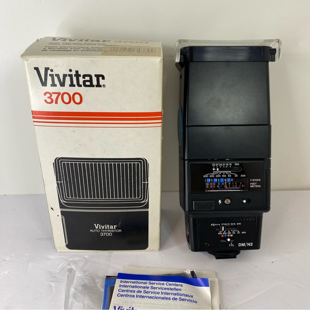 New Vintage Vivitar Auto Thyristor 3700 Swivel Bounce Flash Lighting Analog
